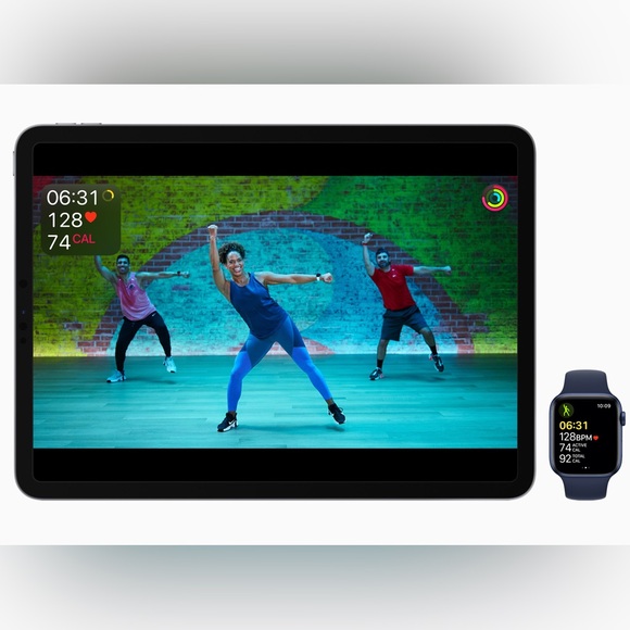 NEW IN BOX APPLE CELLULAR WATCH HEALTH AND FITNESS (Black) Father’s Day Gift - Picture 11 of 11